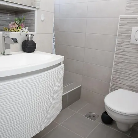 Stonehouse Homestay szállás *