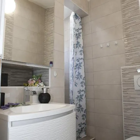 Privatunterkunft Stonehouse *
