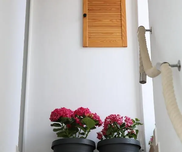 Stonehouse Pansiyon Vodice