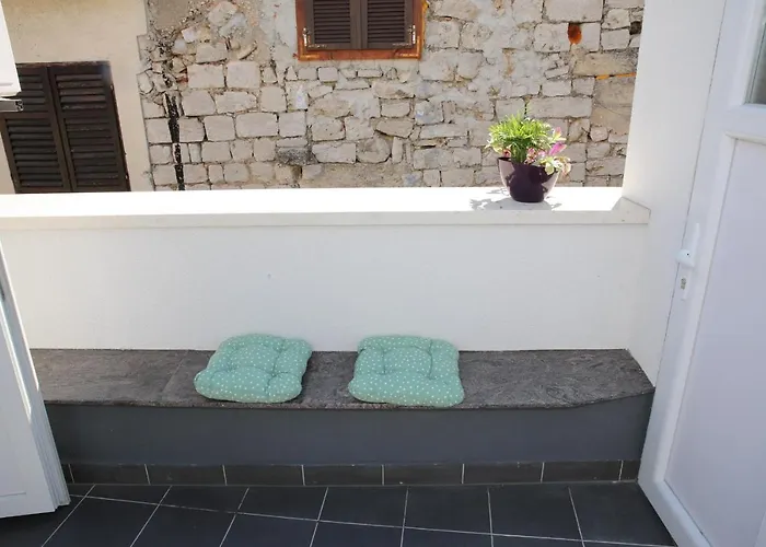 Stonehouse Pansiyon Vodice